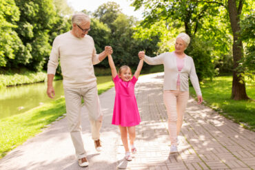 Warum ist der Kontakt zu Oma und Opa so wichtig?